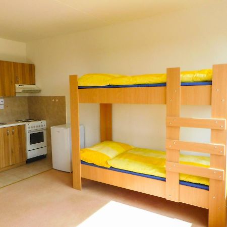 Km House Cerny Most Albergue Praga Exterior foto