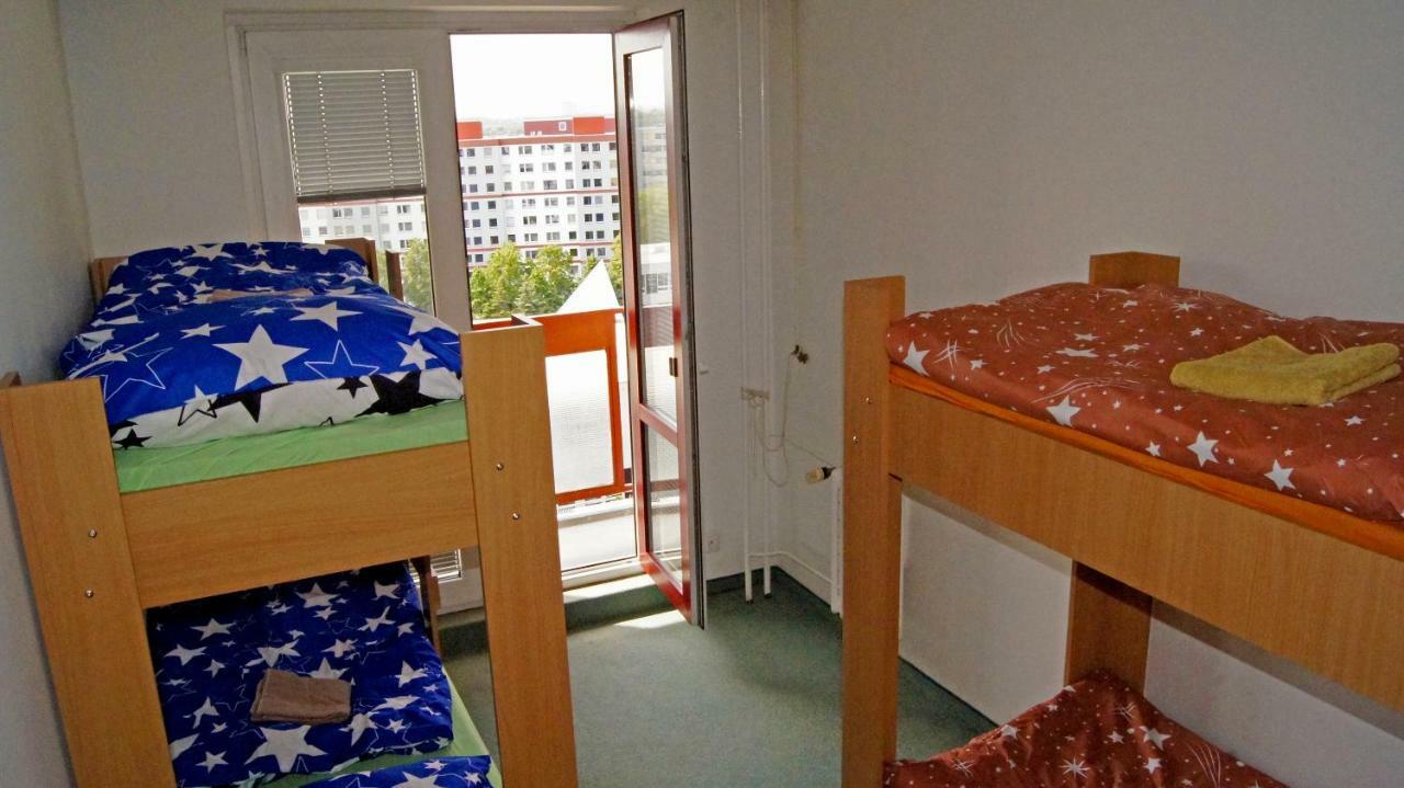 Km House Cerny Most Albergue Praga Exterior foto